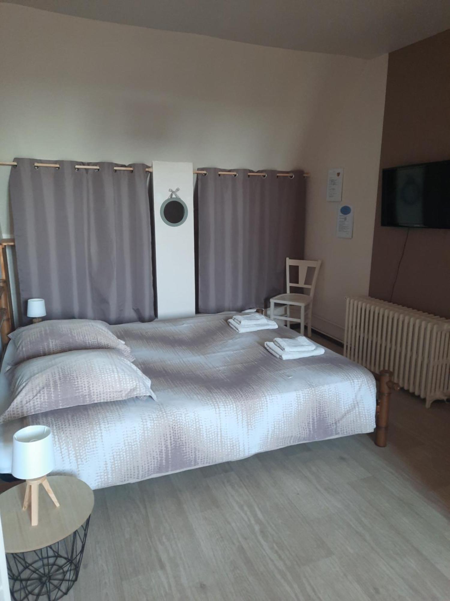 La Maison Genevier - Chambre Doreline Montreuil-en-Touraine Exterior photo